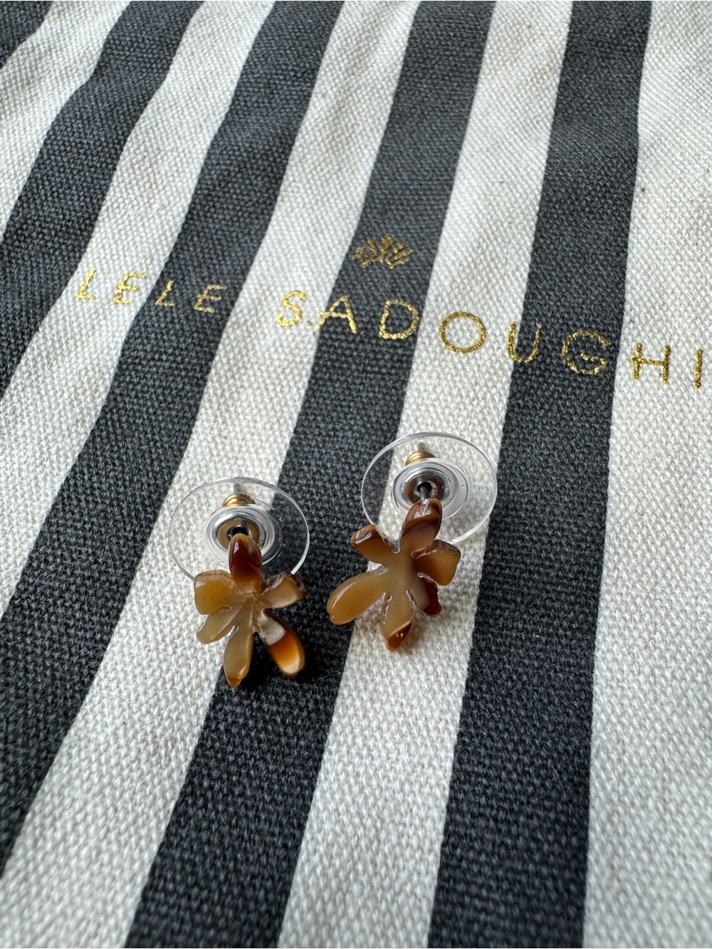 Lele Sadoughi Mini Brown Flower Resin Stud Earrings